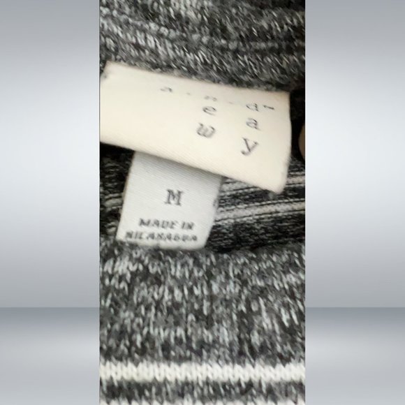 A New Day black, white and grey soft grey sweater tunic. - Picture 4 of 4